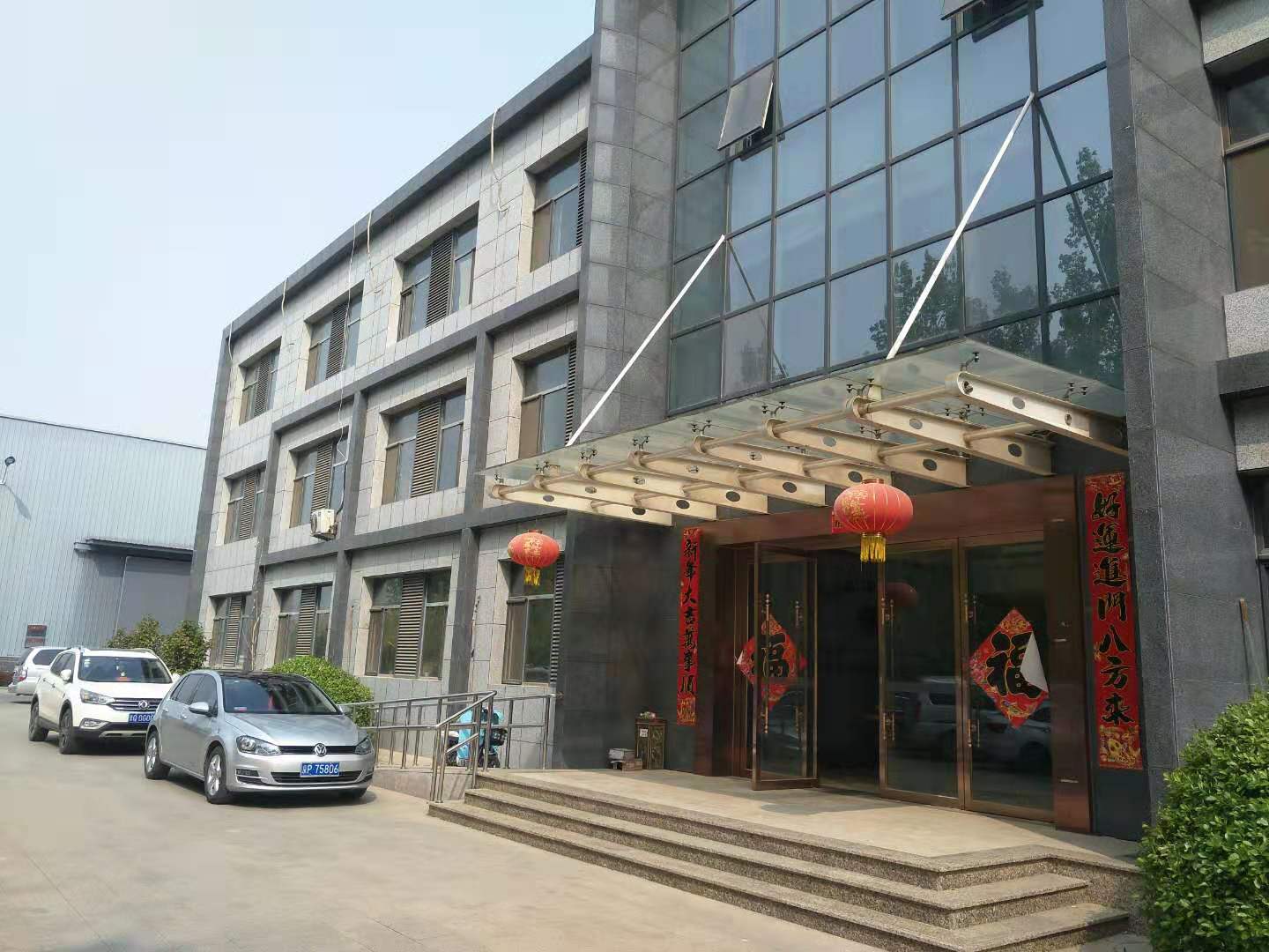 五加门业1.jpg